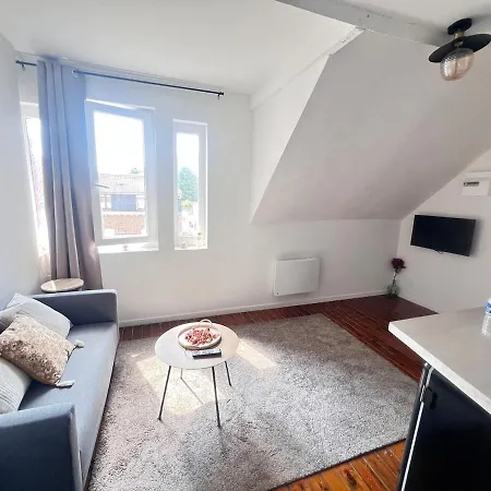 Fleur De Apartment *